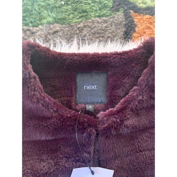 Next fuzzy vest - Picture 3 of 8